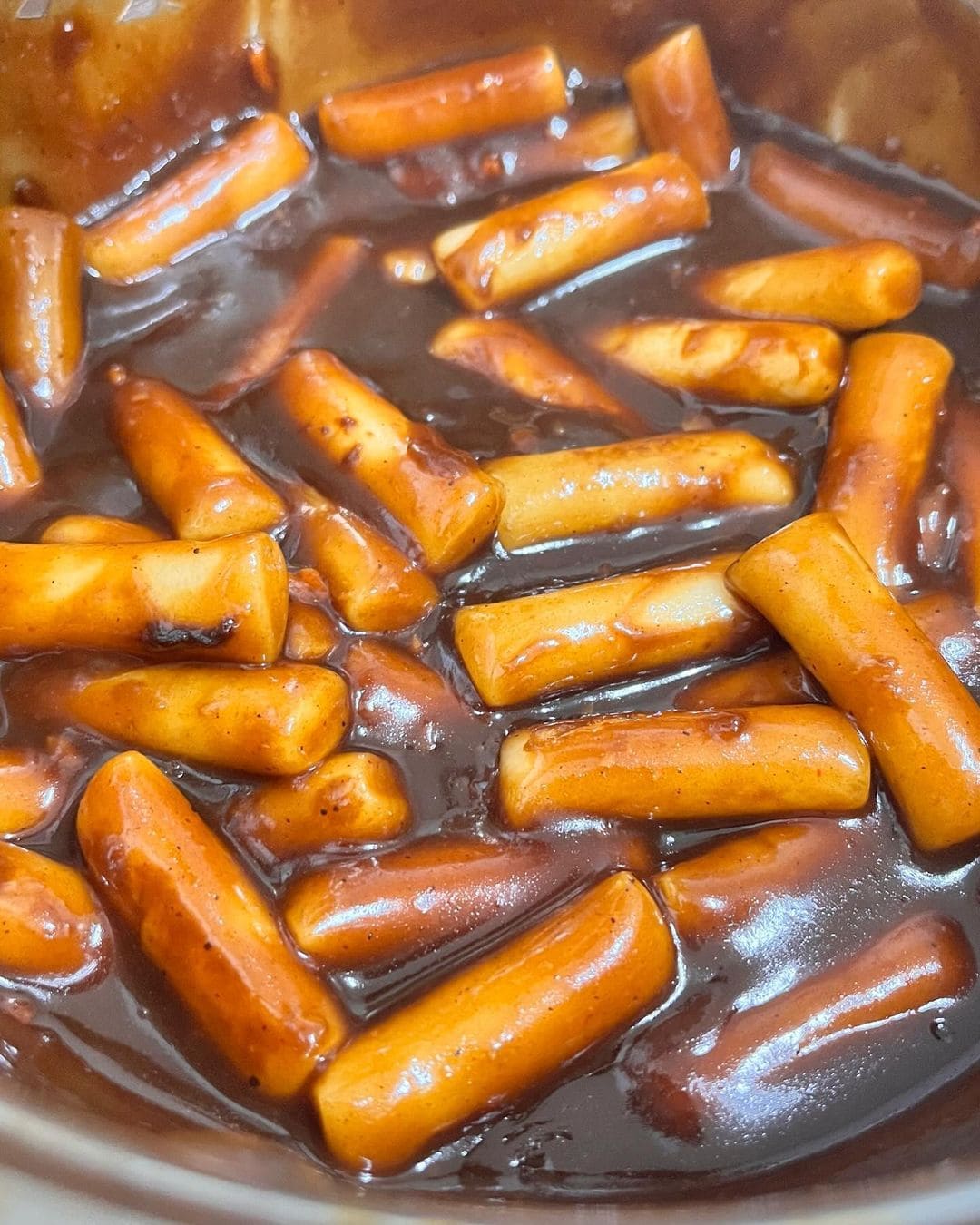 Ttoekbokki jjajang: una delicia vegana rápida y fácil