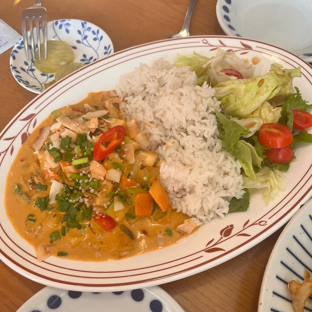 Almuerzo vegano en Camel Kitchen, Mangwon